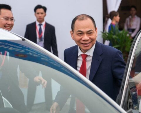 Lãnh đạo VinFast nói về nghi vấn “ve sầu thoát xác” để rút khỏi ngành ô tô và quyền lợi của khách mua xe