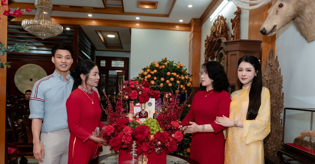 Bên trong căn nhà khang trang ở quê của Trần Bích Hạnh – vợ cầu thủ Văn Thanh: Gia thế khủng cỡ nào?
