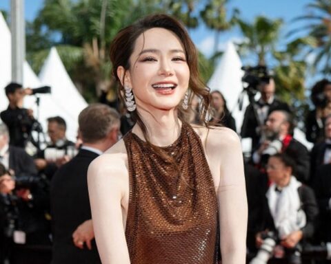 Ê chề tại Cannes 2026: 2 mỹ nữ chiêu trò “xé luật” bị bảo vệ thẳng mặt đuổi khỏi thảm đỏ!