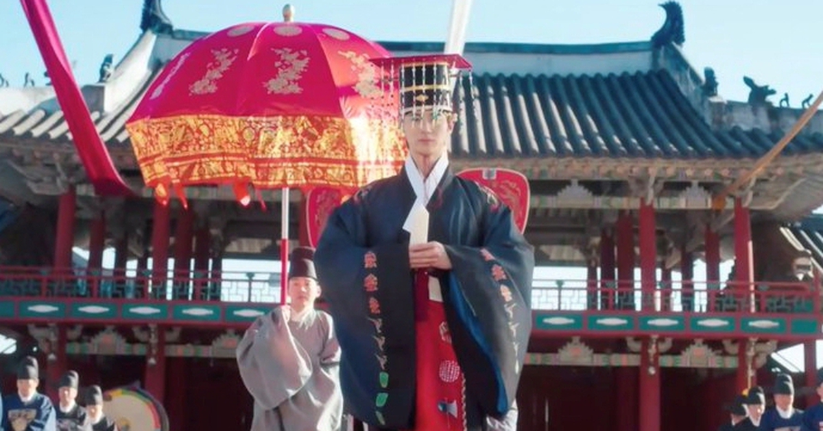 Perfect Crown tập 11: Byeon Woo Seok chính thức lên ngôi vua