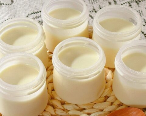 Lời khuyên cho những ai ăn sữa chua hàng ngày