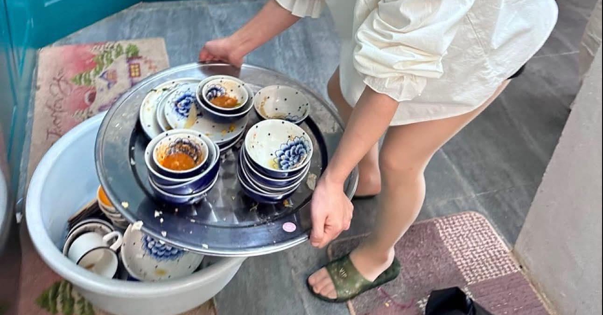 “Dâu mới rửa bát cho quen”: Câu chuyện ra mắt nhà người yêu xôn xao MXH, pha xử lý của cô gái khiến chị em vỗ tay rào rào