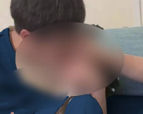 “Lướt xem mà vừa run tay vừa tức nghẹn” – Đoạn clip này có gì mà khiến nhiều phụ huynh thảng thốt đến vậy?
