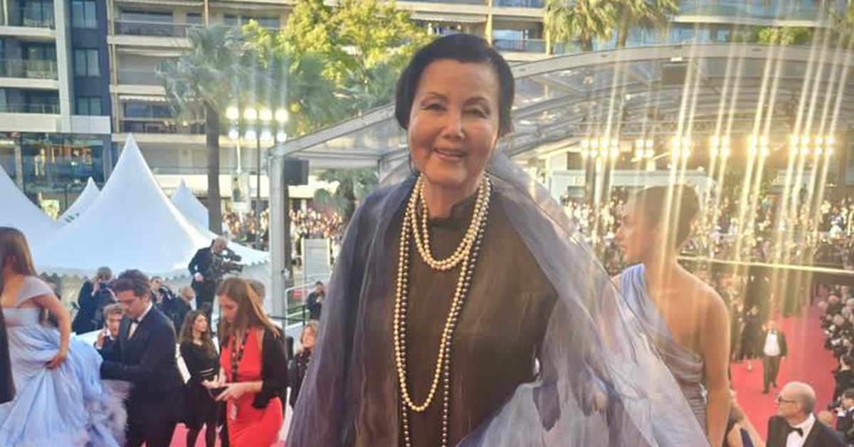 Kiều Chinh tỏa sáng với áo dài trên thảm đỏ Cannes 2026