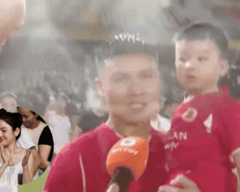 Chu Thanh Huyền có hành động khó hiểu trên sóng truyền hình khi Quang Hải đang trả lời phỏng vấn