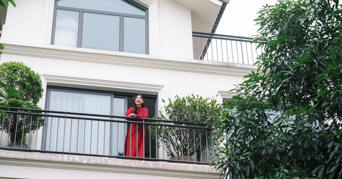 “MC đẹp nhất VTV” nghỉ việc ngay khi cưới thiếu gia kém tuổi: Ở biệt thự trắng xa hoa, hạ sinh quý tử cho gia tộc