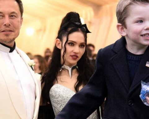 Grimes, người phụ nữ kỳ lạ sinh con cho tỷ phú Elon Musk: Tự phẫu thuật nhãn cầu, đóng thuyền chở gà và làm nhạc về ngày tận thế