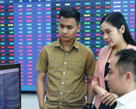 Dòng tiền đổ mạnh vào cổ phiếu doanh nghiệp nhà nước