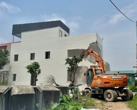 Hà Nội chốt thời gian xử lý bãi tập kết vật liệu xây dựng trái phép