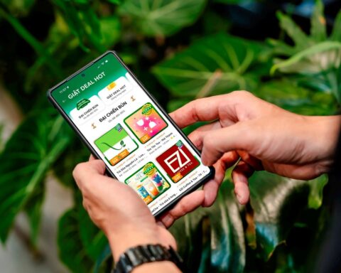 Đối tác nhà hàng của Grab “đấu” đơn hàng