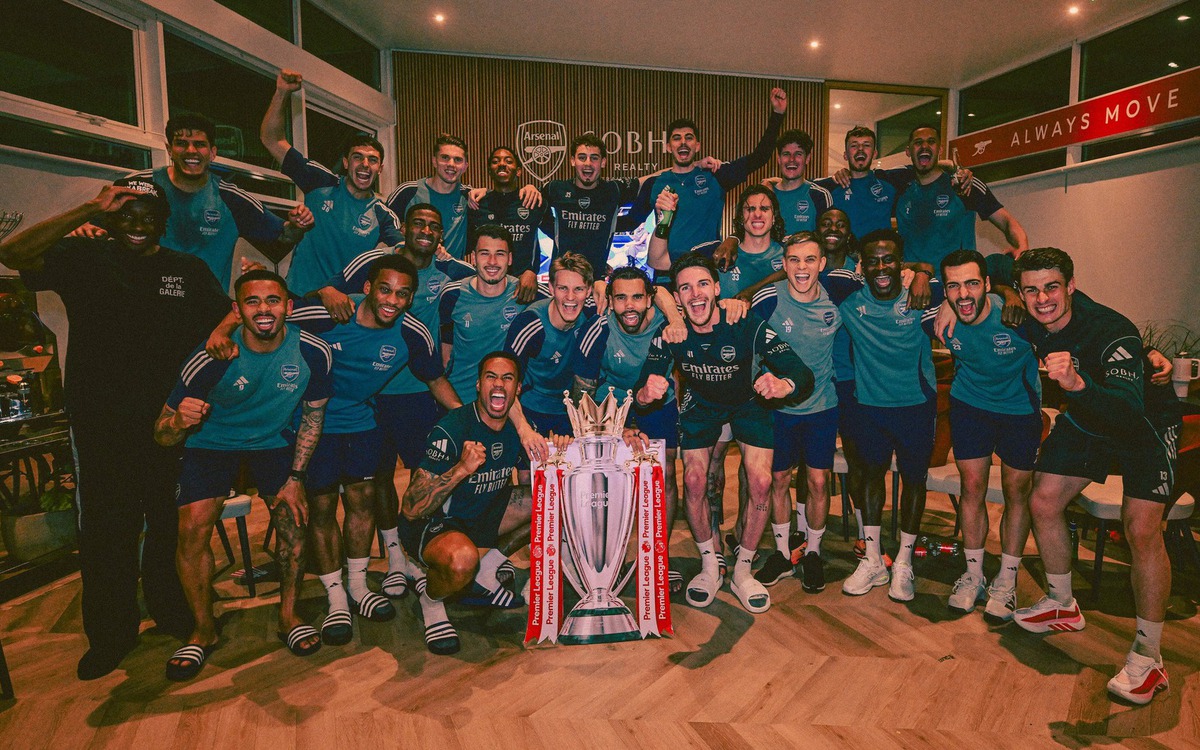 Arsenal đút túi số tiền kỷ lục lịch sử khi vô địch Ngoại hạng Anh