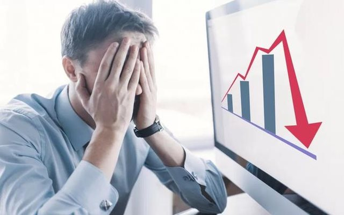 Doanh nghiệp xây lắp điện sắp phải rời sàn HOSE, cổ phiếu lập tức “nằm sàn”