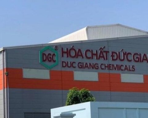 HoSE sửa quyết định, cổ phiếu Hóa chất Đức Giang vẫn được giao dịch cả ngày nhưng kèm 1 điều kiện