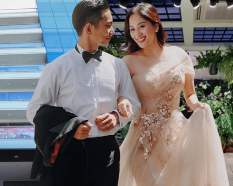 “Chuyện tình cô trò” lạ lùng nhất showbiz: Kết thúc bằng lễ cưới tựa cổ tích, viên mãn trong cơ ngơi trăm tỷ rộng 800m²