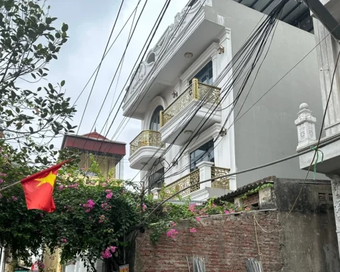 Hơn 100 hộ dân chờ sổ đỏ suốt 27 năm dù chính quyền đã giao đất, thu tiền
