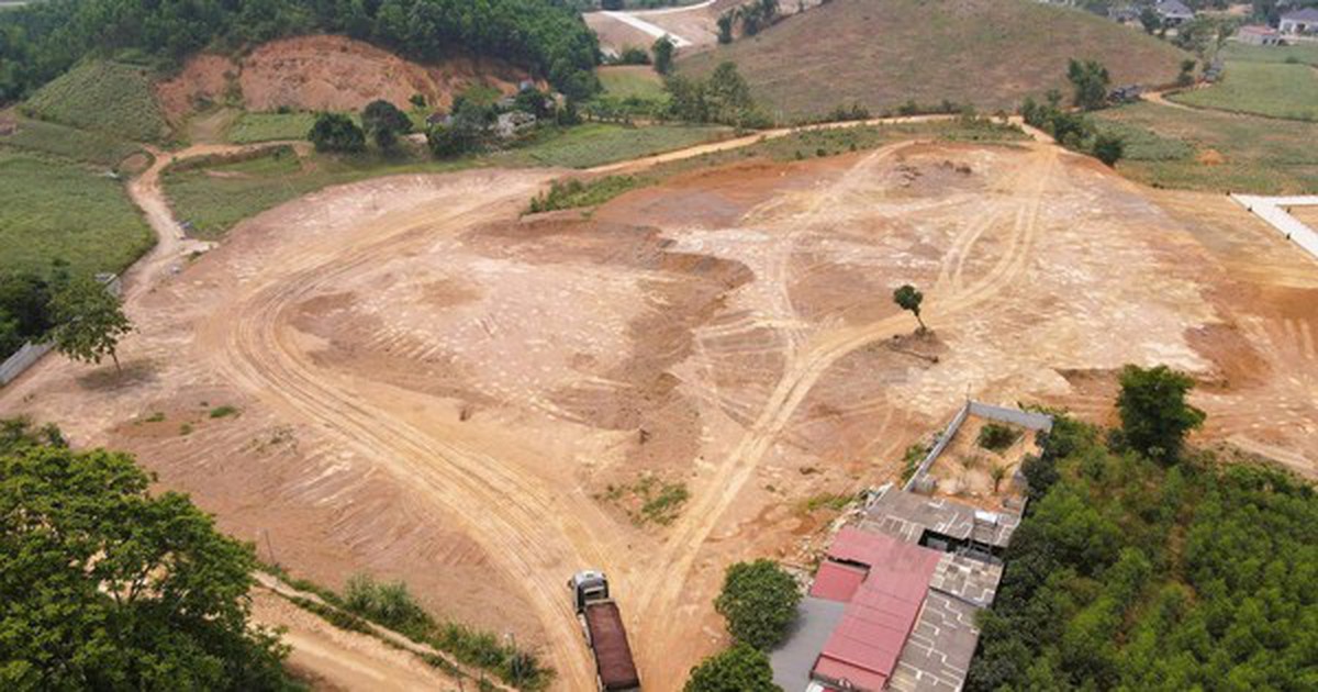 Bạt đồi, “lách luật” phân lô bán nền