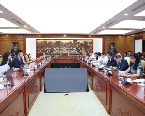 Fitch Ratings rà soát định kỳ để đánh giá xếp hạng tín nhiệm quốc gia của Việt Nam