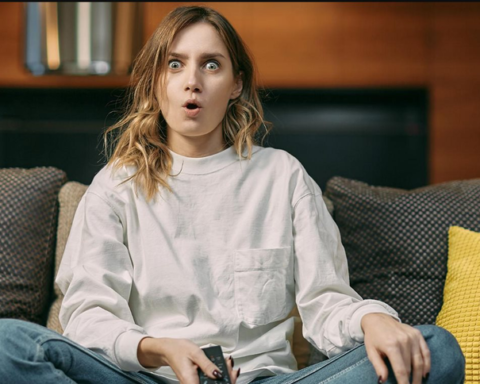 Kịch bản “ác mộng” cho các hãng TV truyền thống: Khi cấu hình bị “bình dân hóa”, AI mới là kẻ nắm giữ quyền lực thật sự?