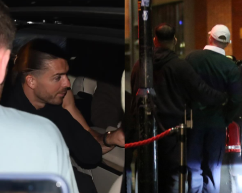 Paparazzi tóm dính ngôi sao Everton ăn chơi say khướt, “đốt tiền” tại CLB thoát y đến rạng sáng