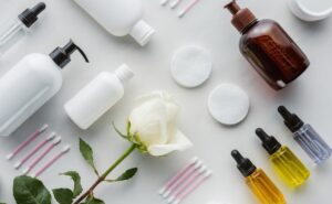 Nóng: Một loại kem chống nắng và mặt nạ dưỡng trắng da bị buộc thu hồi, tiêu hủy toàn quốc