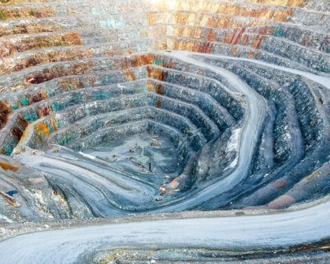 Trung Quốc bất ngờ phát hiện “kho báu” khổng lồ ở châu Phi, Mỹ có thể mất 10 năm mới đuổi kịp