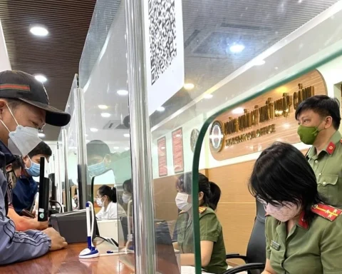 Làm gì để không bị hoãn xuất cảnh vì nợ thuế?
