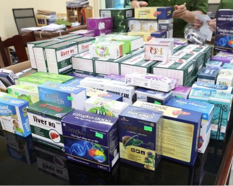 Phát hiện 54 loại thực phẩm chức năng giả bán trên toàn quốc, nhiều người Việt quen dùng: Ai từng mua cần liên hệ công an trước 29/5