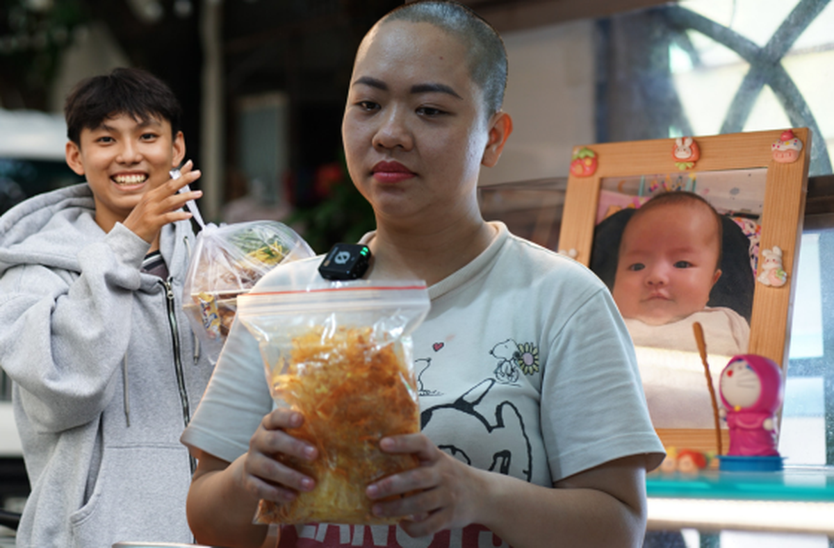 Mẹ mắc u não, con bị tăng động giảm chú ý: Quầy bánh tráng nhỏ giữa TP.HCM và hành trình sống khiến nhiều người bật khóc