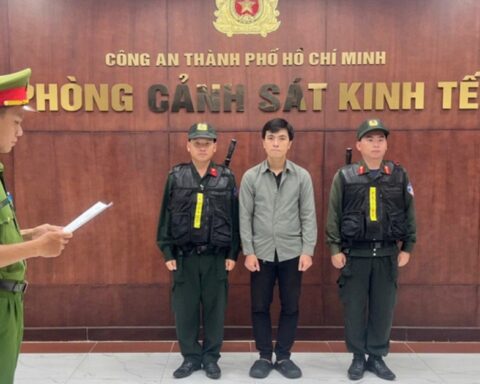 Ra quyết định khởi tố chủ công ty bán giày dép giả Lưu Phát Thuận SN 1991