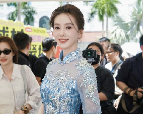 Lưu Thi Thi đang ở Hà Nội, rạng rỡ bất chấp nắng nóng kỷ lục