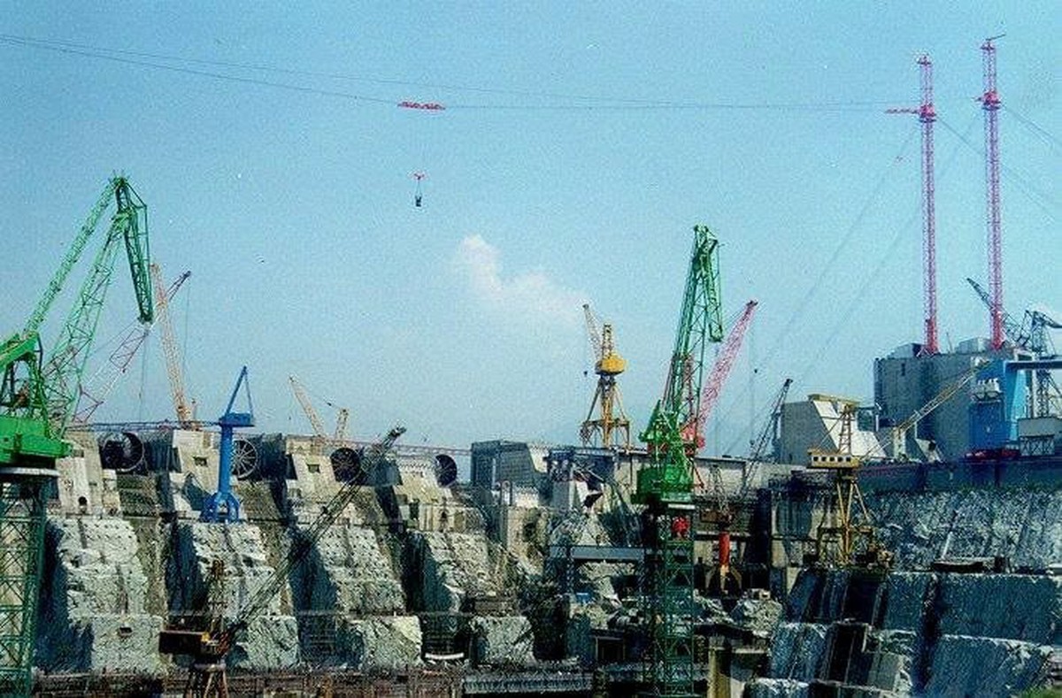 Thu hồi 62.000ha đất và di dời 1,4 triệu dân vì công trình lớn nhất thế giới trị giá 37 tỷ USD, công nghệ xây dựng đằng sau gây choáng