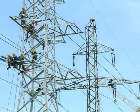 “Ông lớn” xây lắp điện Việt Nam lên tiếng về thông tin tham gia đường dây 500kV mạch 3, cổ phiếu bật tăng kịch trần