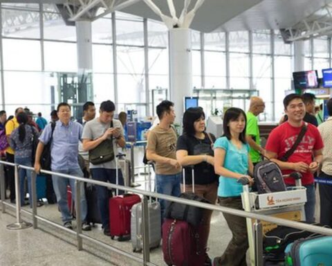 Cơ quan thuế thông báo: Những người có tên trong danh sách sau bị tạm hoãn xuất cảnh