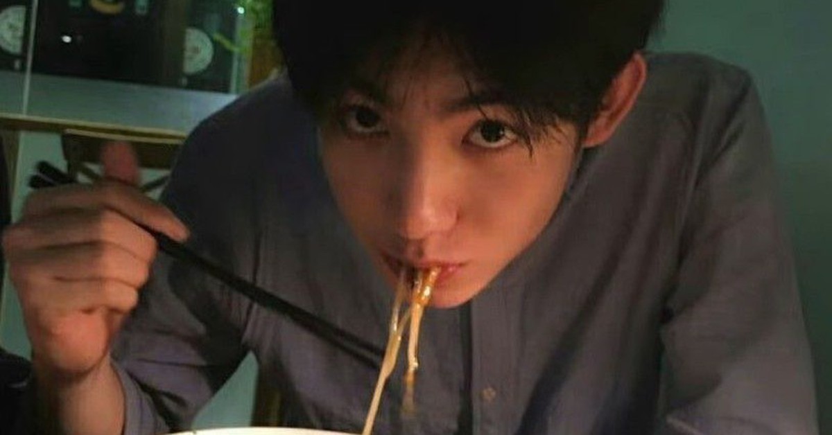 Mệt mỏi cả ngày nhưng đêm không ngủ được? Chuyên gia vạch trần 4 bữa tối “đuổi giấc ngủ ra khỏi nhà”
