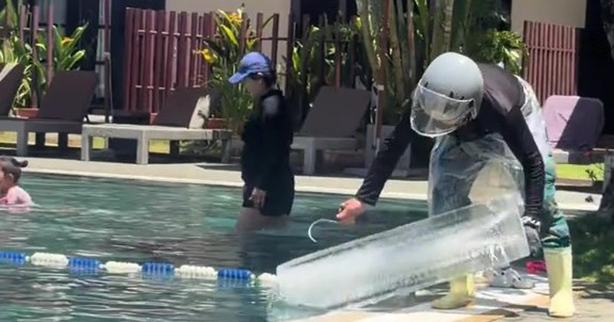 Nắng nóng đỉnh điểm: Resort Hội An thả khối đá khổng lồ xuống bể bơi để khách Tây giải nhiệt cấp tốc