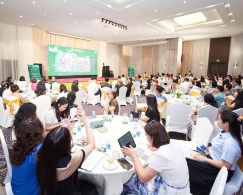 Liên tiếp bàn giao GCNQSDĐ, DIC Victory Cần Thơ trở thành tâm điểm dòng tiền đầu tư