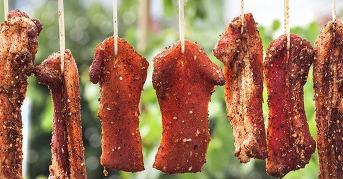 Nắng nóng đỉnh điểm, món thịt heo một nắng đang hot MXH: Trước khi đem phơi khô đừng quên các thao tác này!