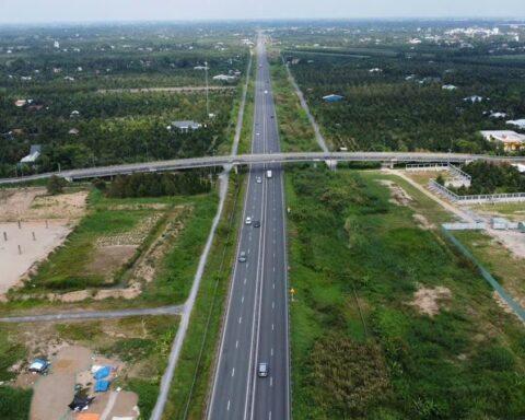 Cao tốc miền Tây: Trạm dừng nghỉ Trung Lương – Mỹ Thuận chốt ngày cán đích, vốn đội lên gần 900 tỉ