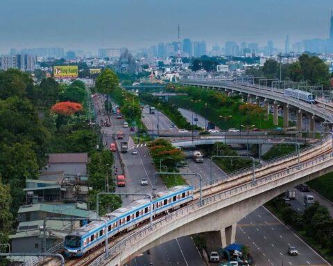 Bộ Chính trị yêu cầu TP.HCM tăng tốc, đưa 200 km metro vào vận hành trước năm 2030