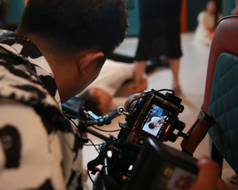 Người Việt chi hơn 302 tỷ đồng để xem video 60 giây, lượt tải tăng sốc 271%, làn sóng phim ngắn càn quét thị trường với mô hình “vắt kiệt” từng phút