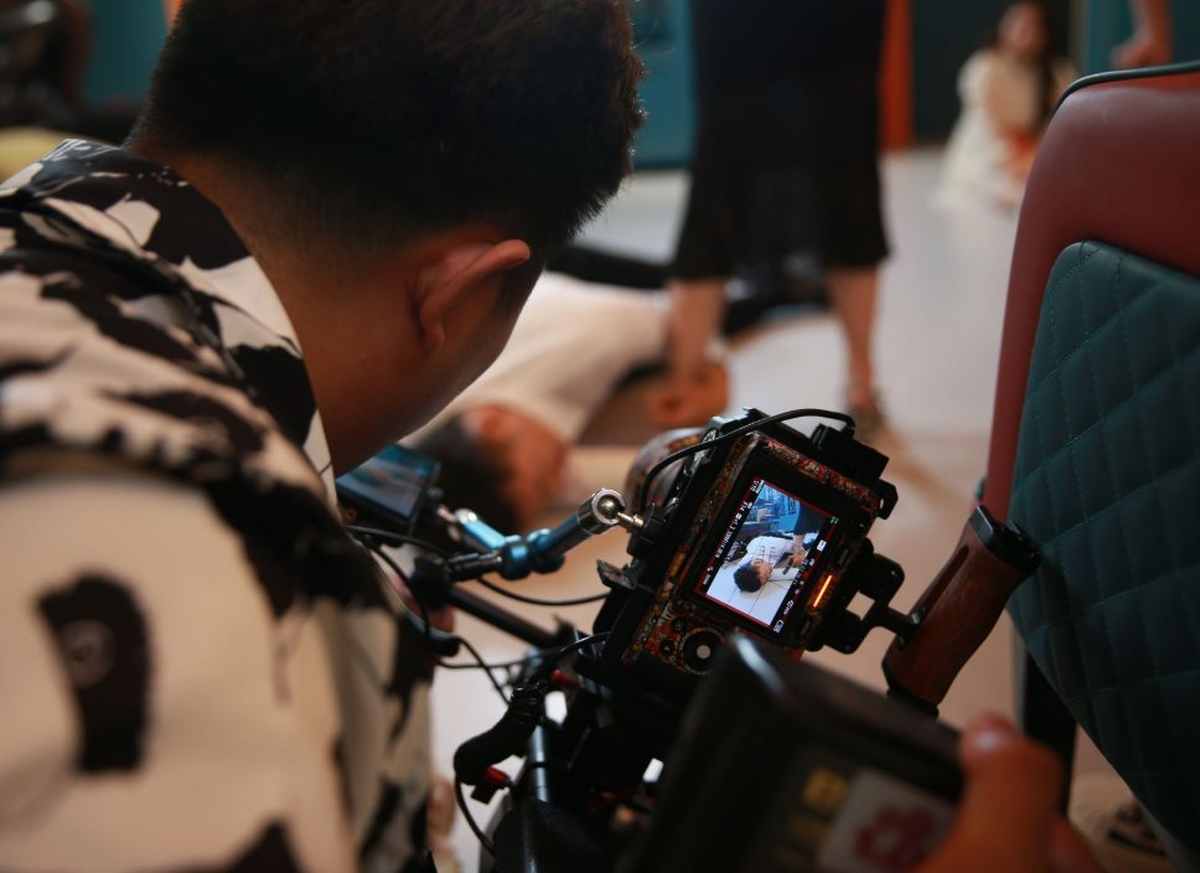 Người Việt chi hơn 302 tỷ đồng để xem video 60 giây, lượt tải tăng sốc 271%, làn sóng phim ngắn càn quét thị trường với mô hình “vắt kiệt” từng phút