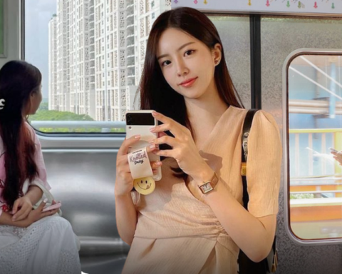 Nóng 40 độ, dân văn phòng cất xe máy ở nhà, đi làm bằng Metro: Tiết kiệm được 2 tiếng bêu nắng chen chúc ngoài đường
