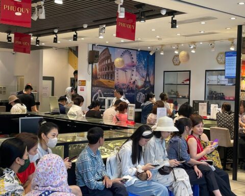 Nhà đầu tư rục rịch “bắt đáy” khi giá bạc giảm