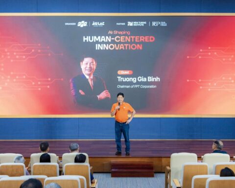Chủ tịch FPT Trương Gia Bình: “Không ai có thể duy trì năng lực cạnh tranh nếu không có AI”