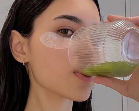 Càng nắng càng nên uống: 6 ly nước mát rẻ giúp da bạn “miễn dịch” với cái nắng thiêu đốt