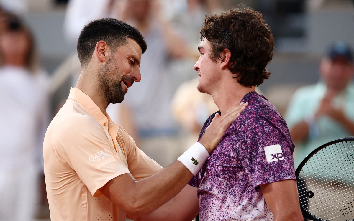 Địa chấn tennis: Djokovic bị “thần đồng” 19 tuổi loại đầy cay đắng sau 5 giờ thi đấu nghẹt thở