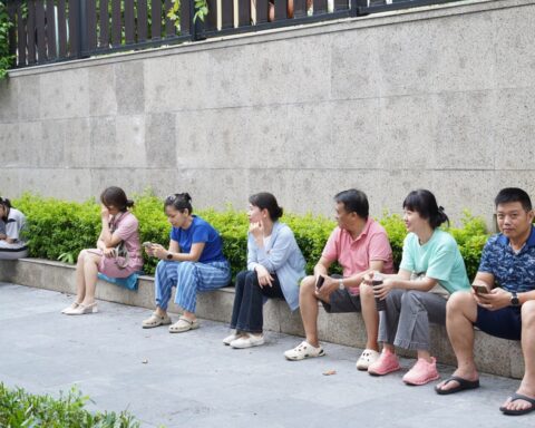 Thi vào lớp 10 Hà Nội buổi đầu tiên: Bắt đầu thời gian làm bài môn Văn, chủ đề nào sẽ được “gọi tên”?