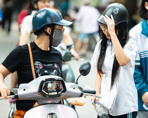Thi vào lớp 10 tại Hà Nội: Sĩ tử bước vào môn cuối cùng – môn Toán!