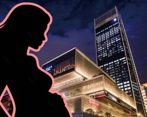 Ái nữ sinh năm 1999 của một tập đoàn nổi tiếng lộ ảnh bí mật sinh con khi đang du học