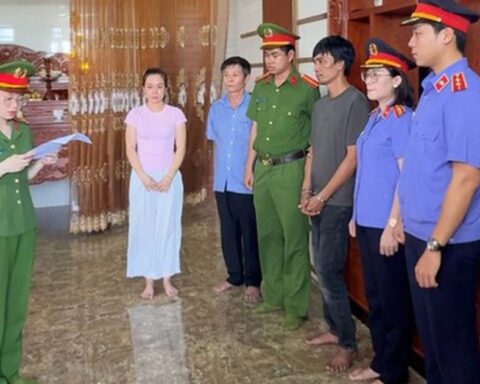 Làm giả sổ hồng, bán đất của người khác để chiếm đoạt hơn 500 triệu đồng